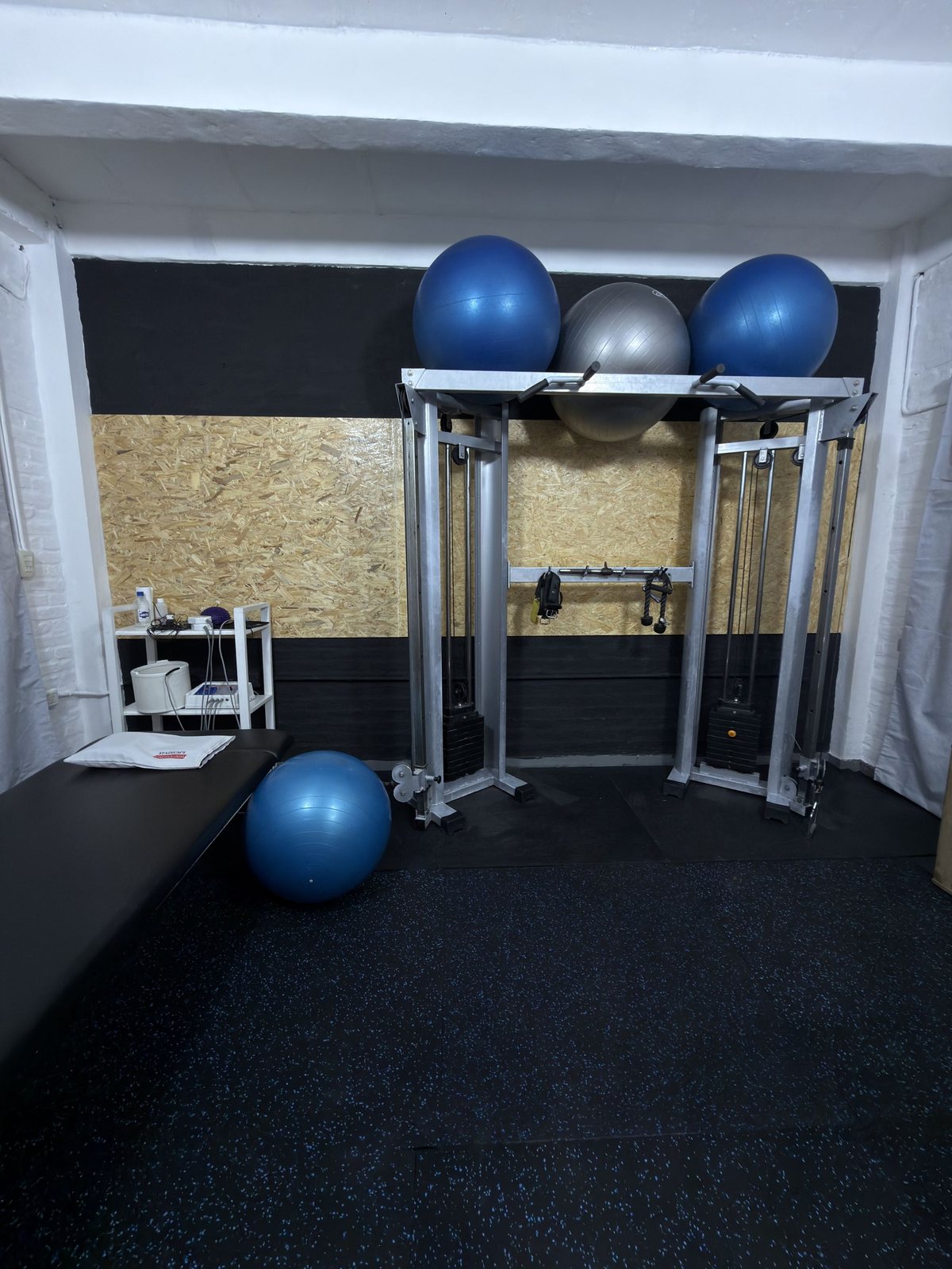 Equipamiento del consultorio de Kinesiología Stadium's